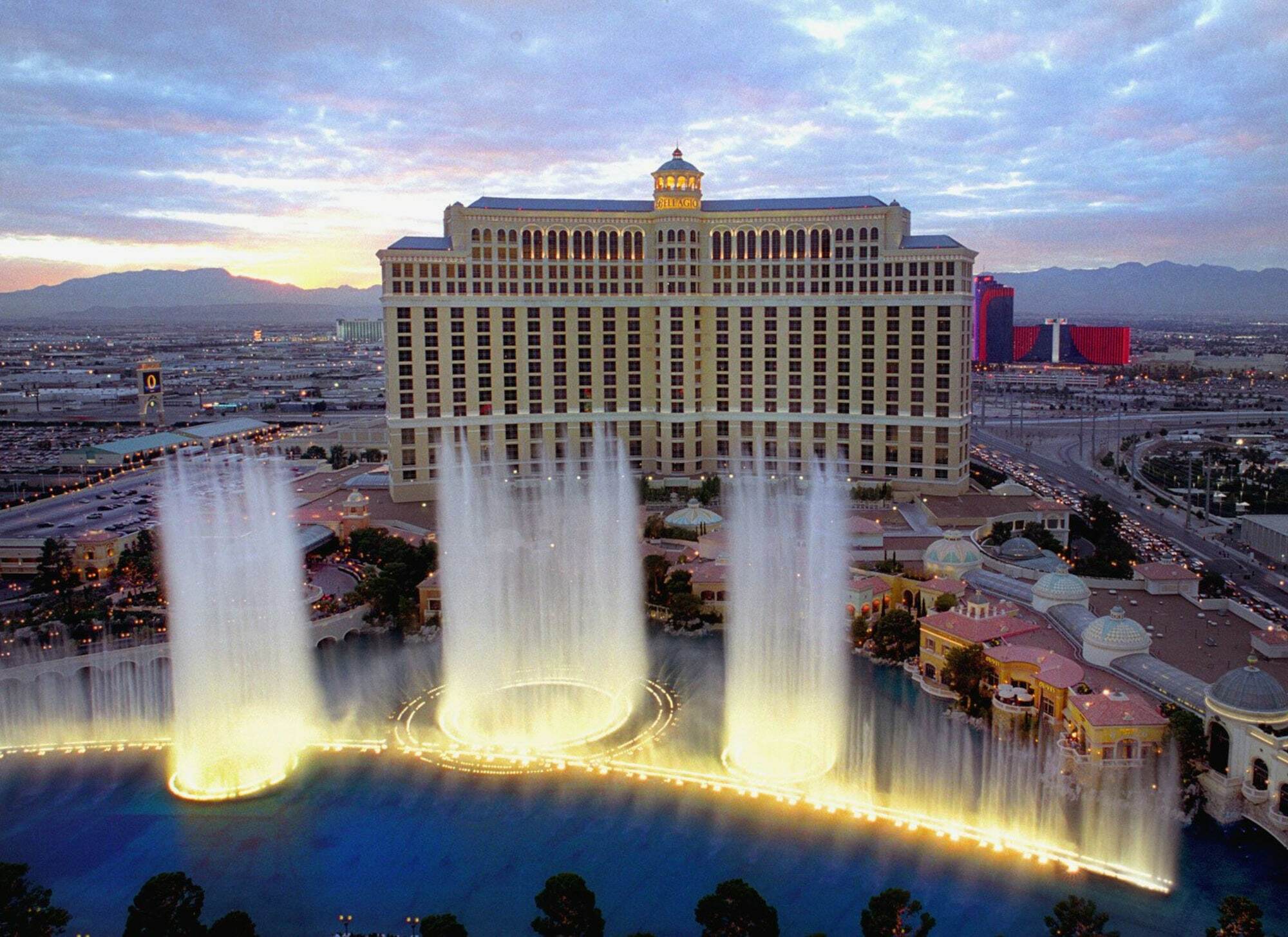 Towneplace Suites By Marriott Las Vegas Stadium District Exterior photo
